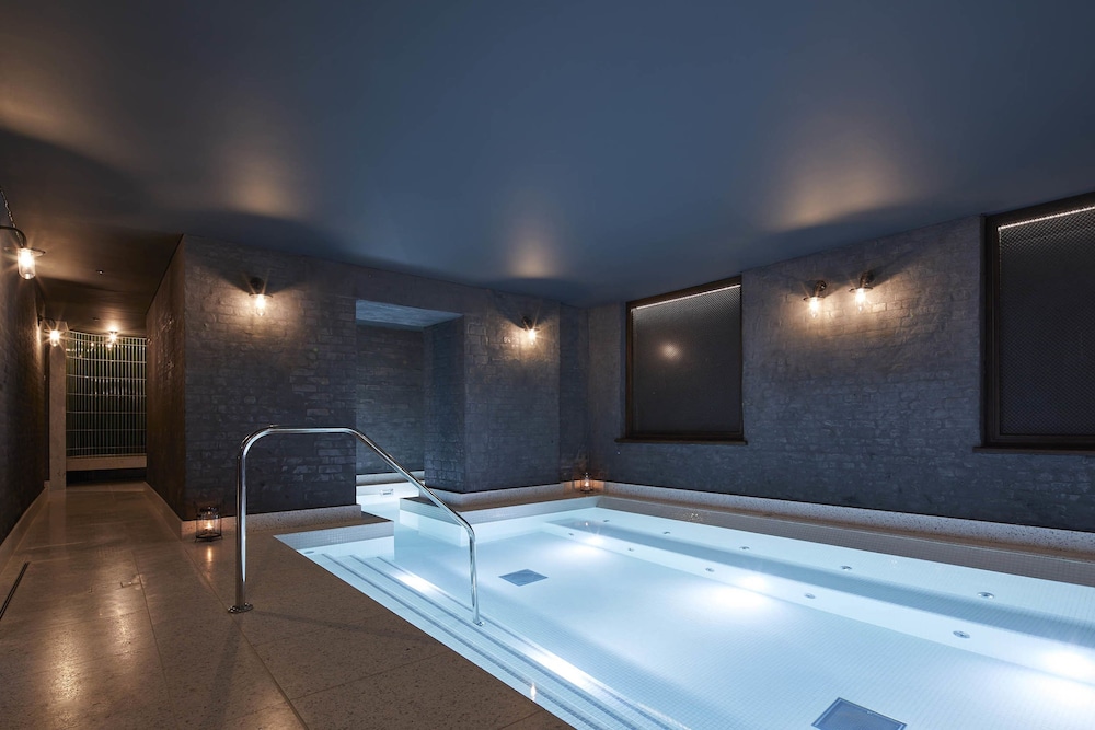 Taj 51 Buckingham Gate Suites and Residences, London