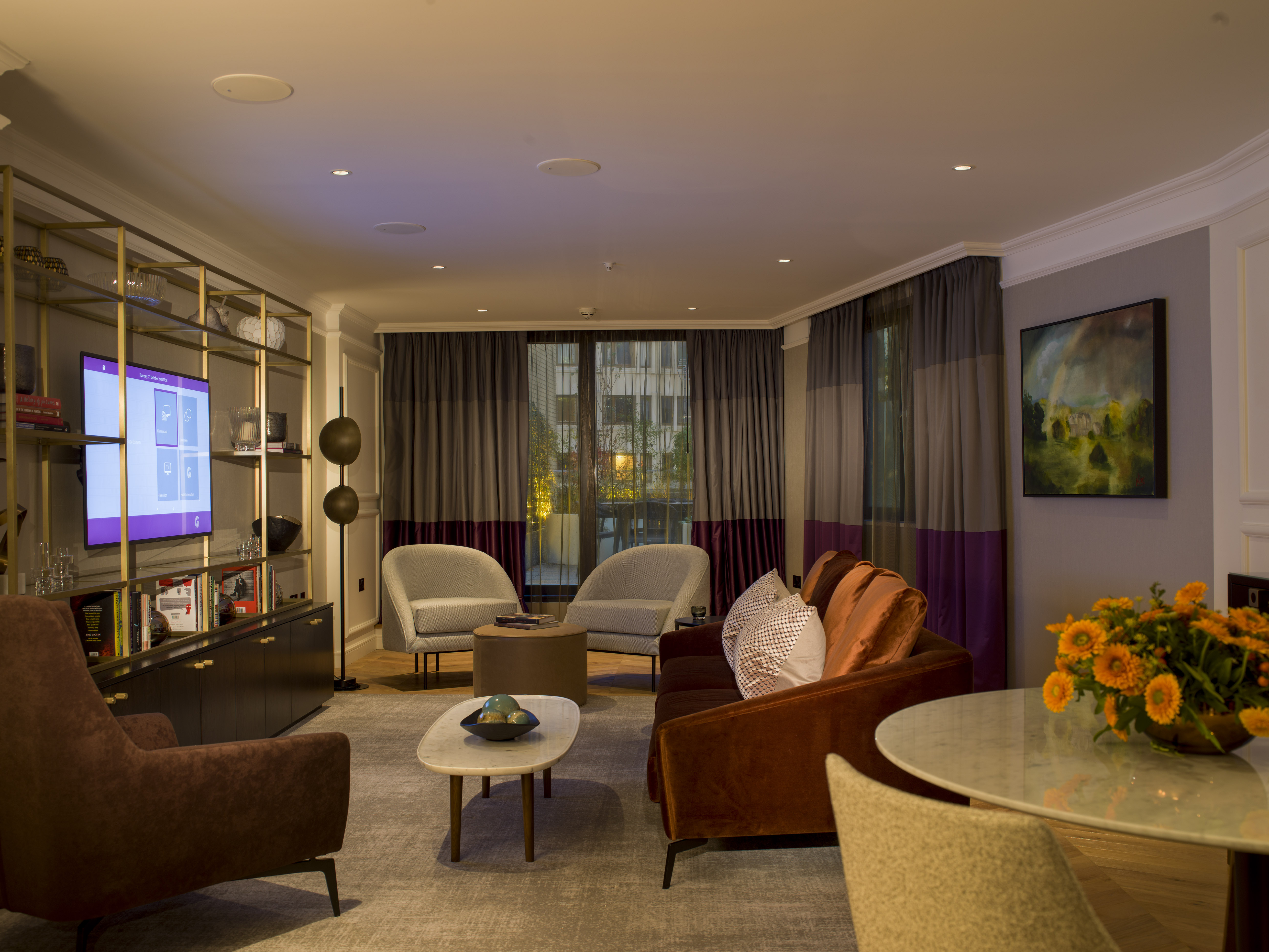 The Guardsman Hotel & Residence 7