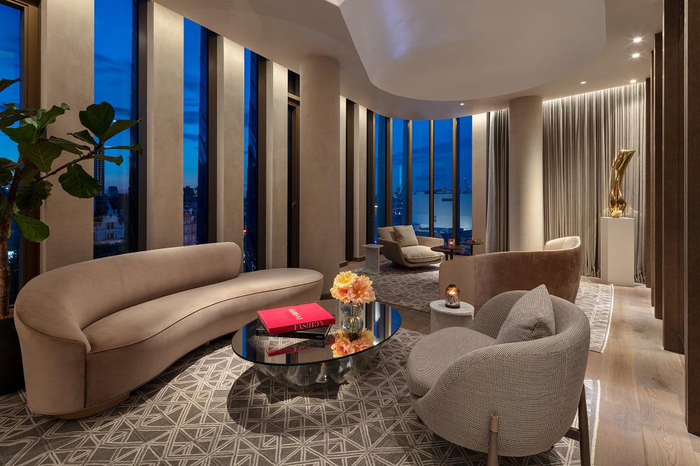 The Londoner Hotel 8