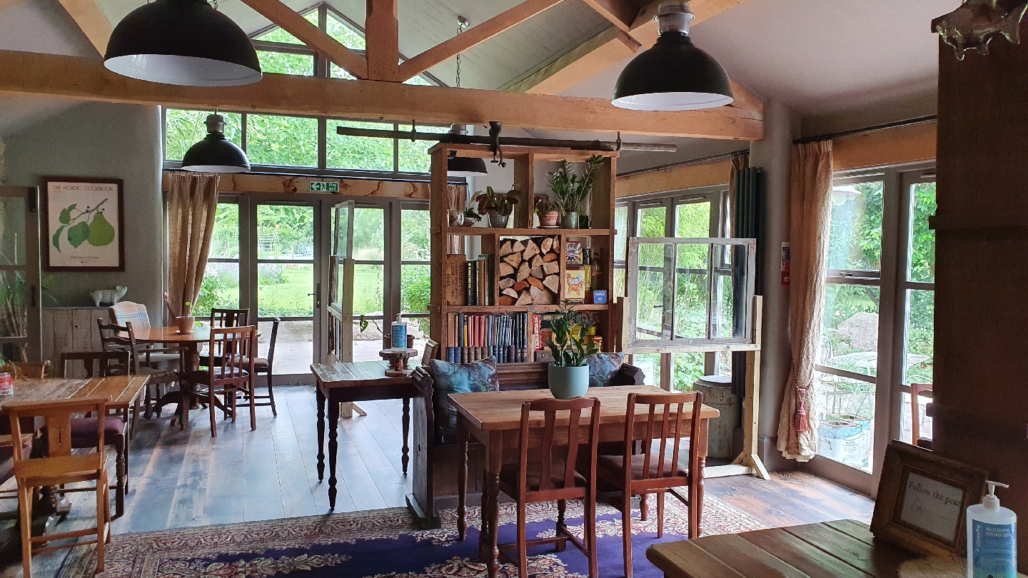 Pear Tree Inn Farmhouse Kitchen with Bar & Rooms 2