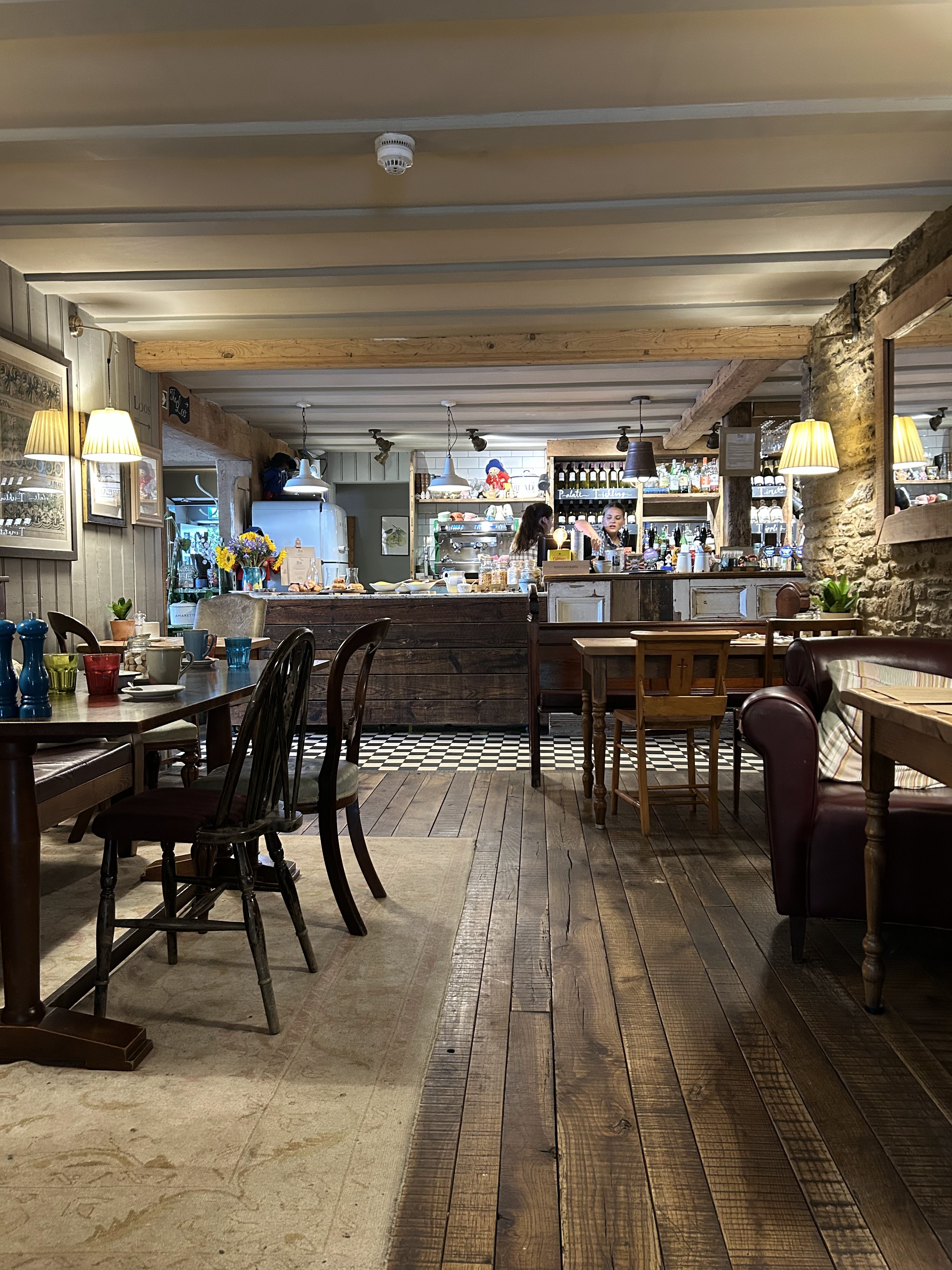 Pear Tree Inn Farmhouse Kitchen with Bar & Rooms 7