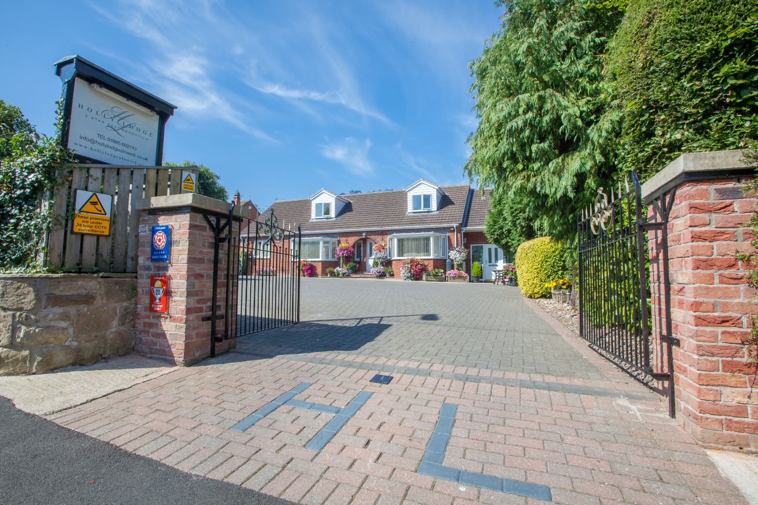 Holly Lodge B & B 4