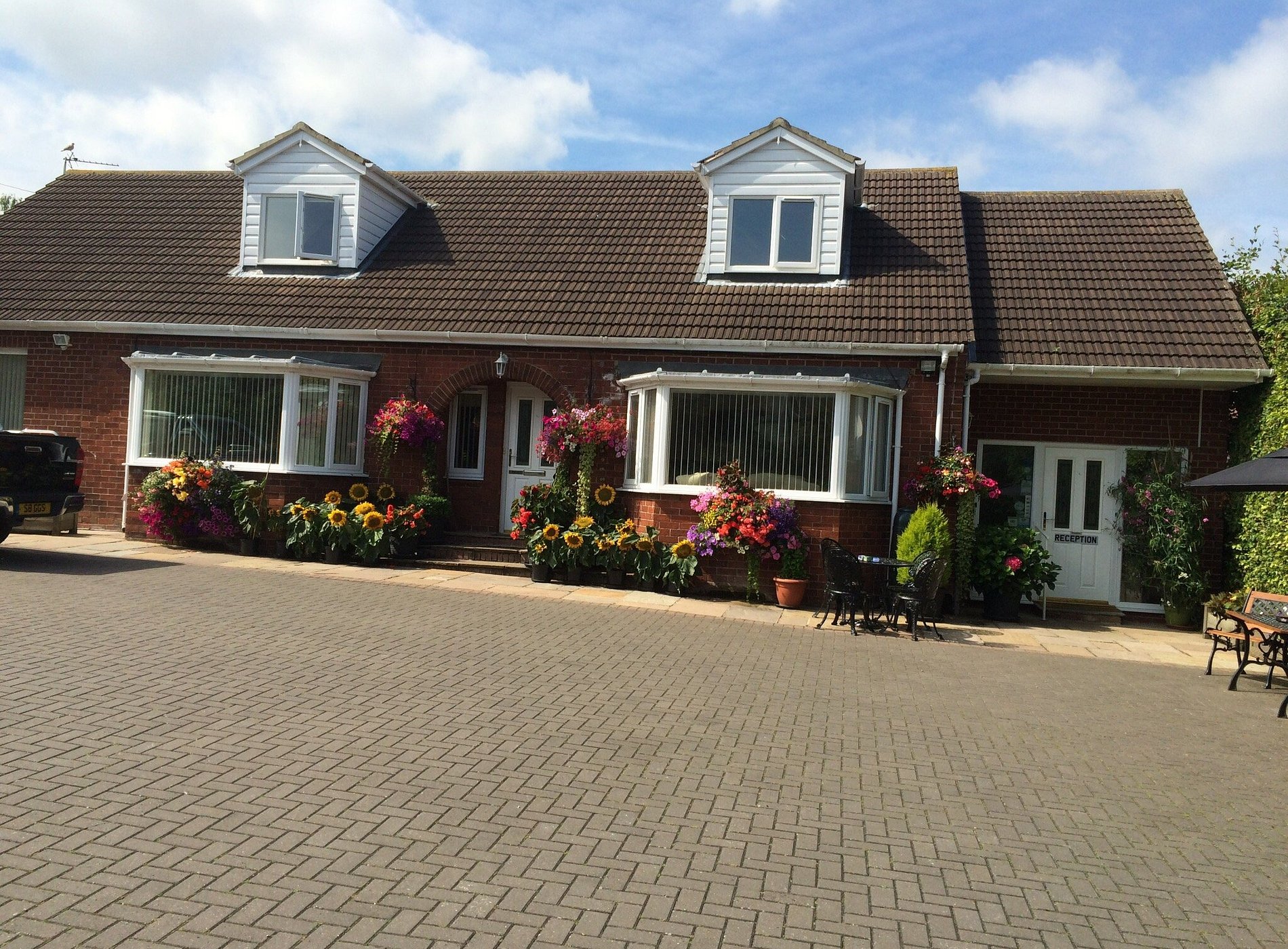 Holly Lodge B & B