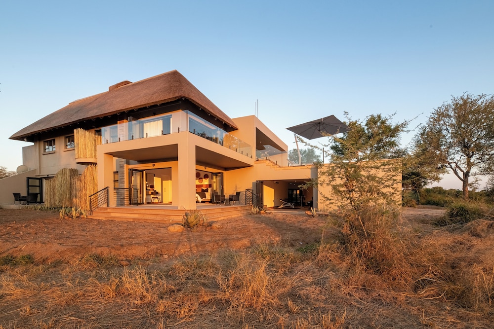 Elephant Point 4