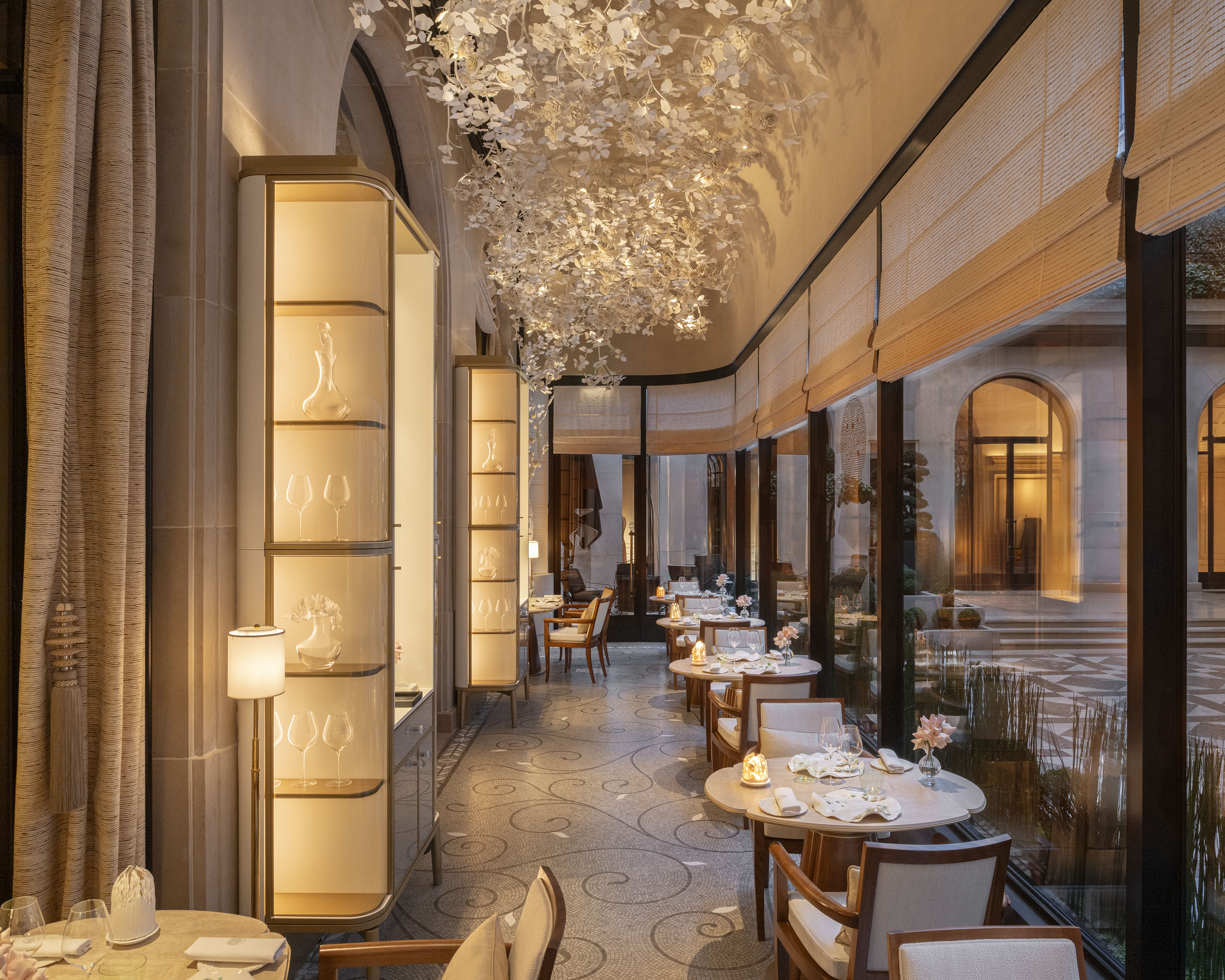Four Seasons Hotel George V, Paris 9