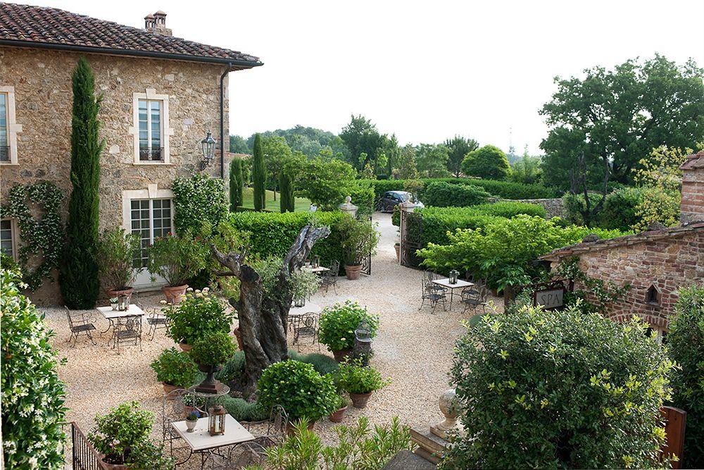 Borgo Santo Pietro 2