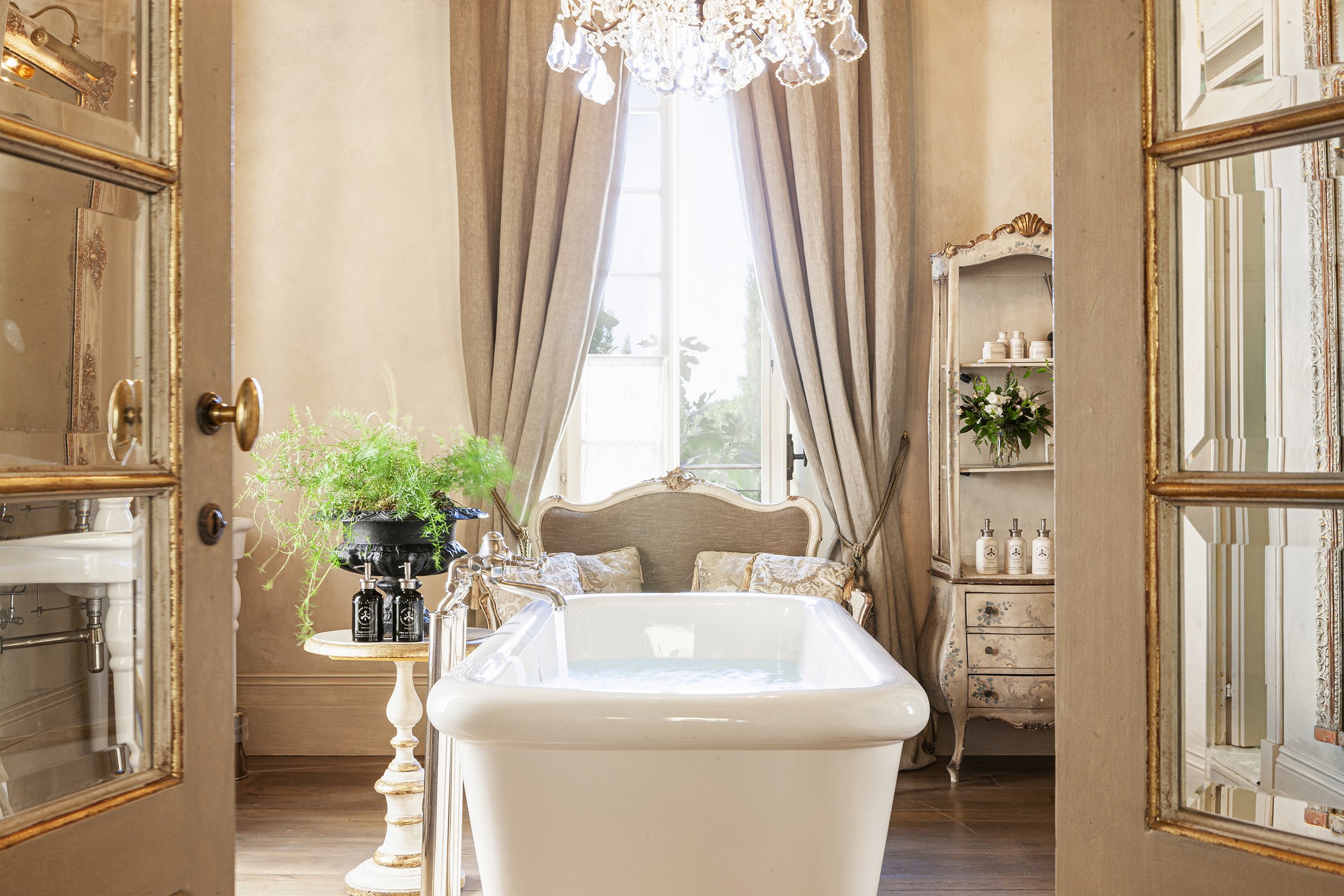 Borgo Santo Pietro 6