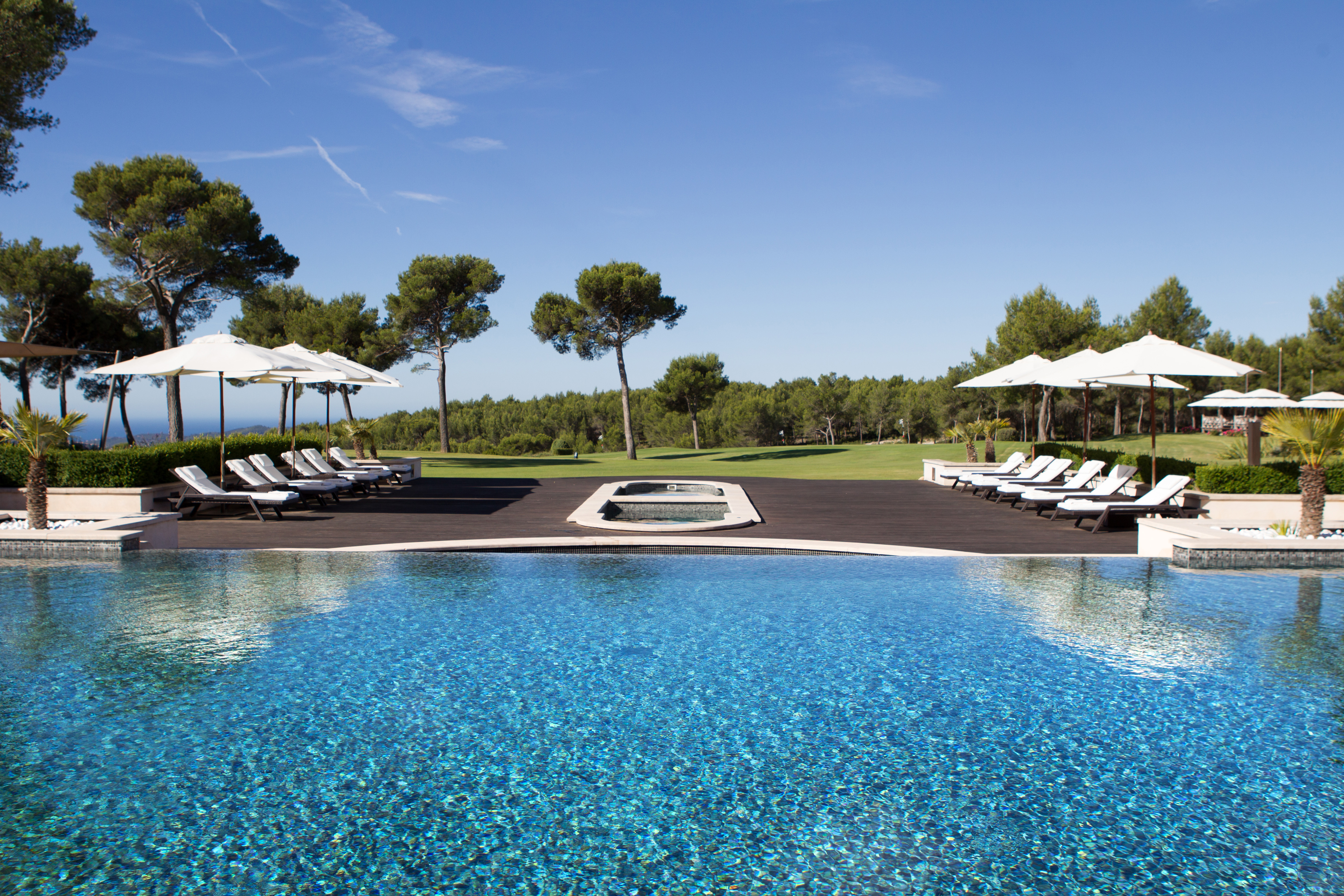 Hotel Du Castellet S.a.s. 9