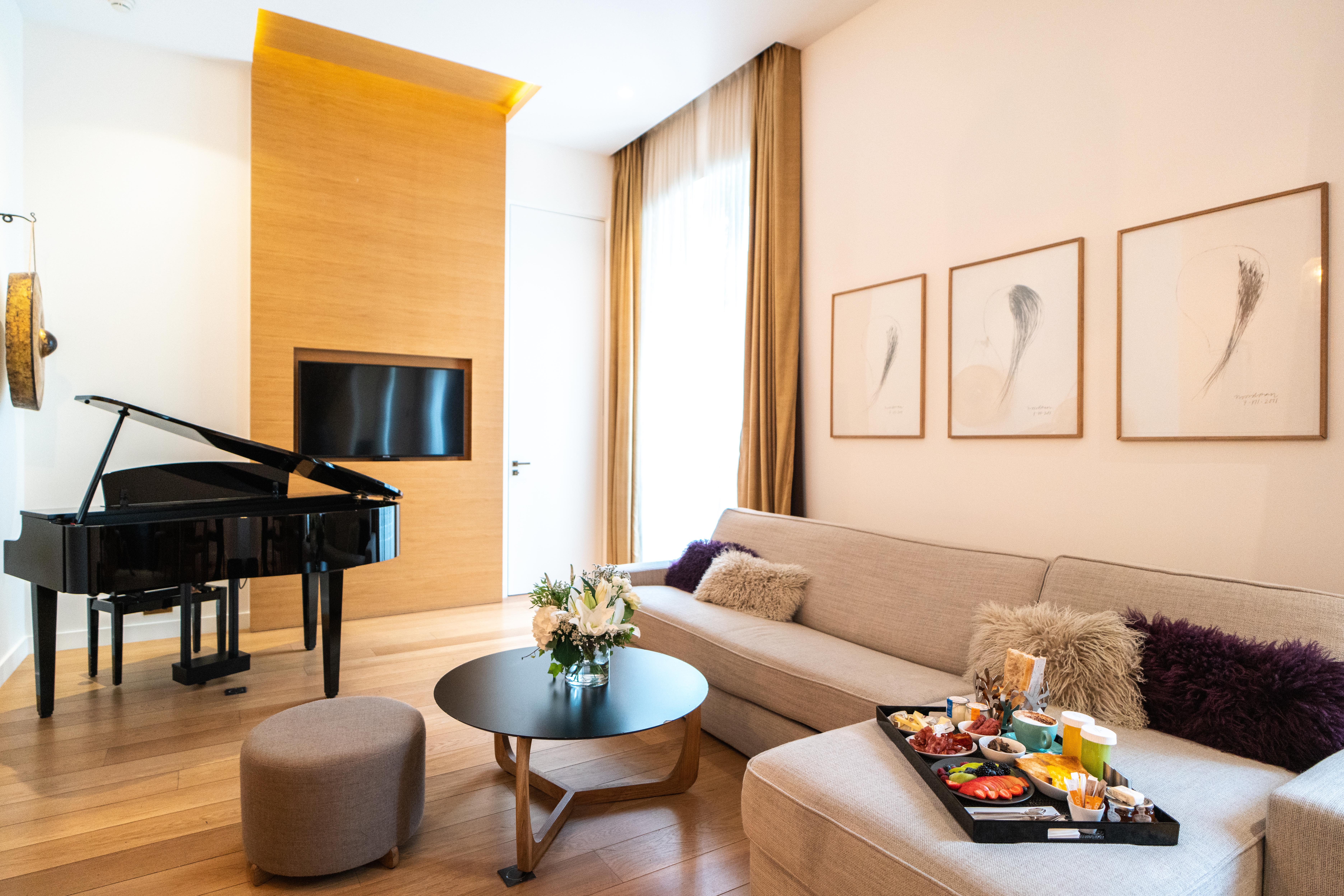 Hôtel Marignan Champs-Élysées 6
