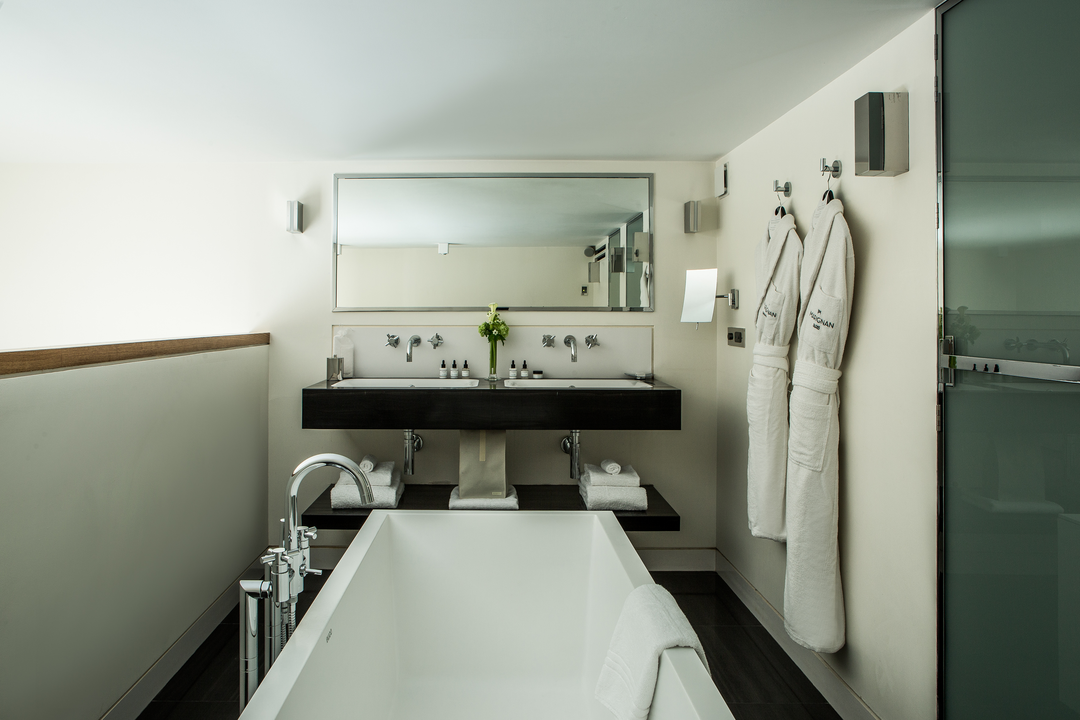 Hôtel Marignan Champs-Élysées 9