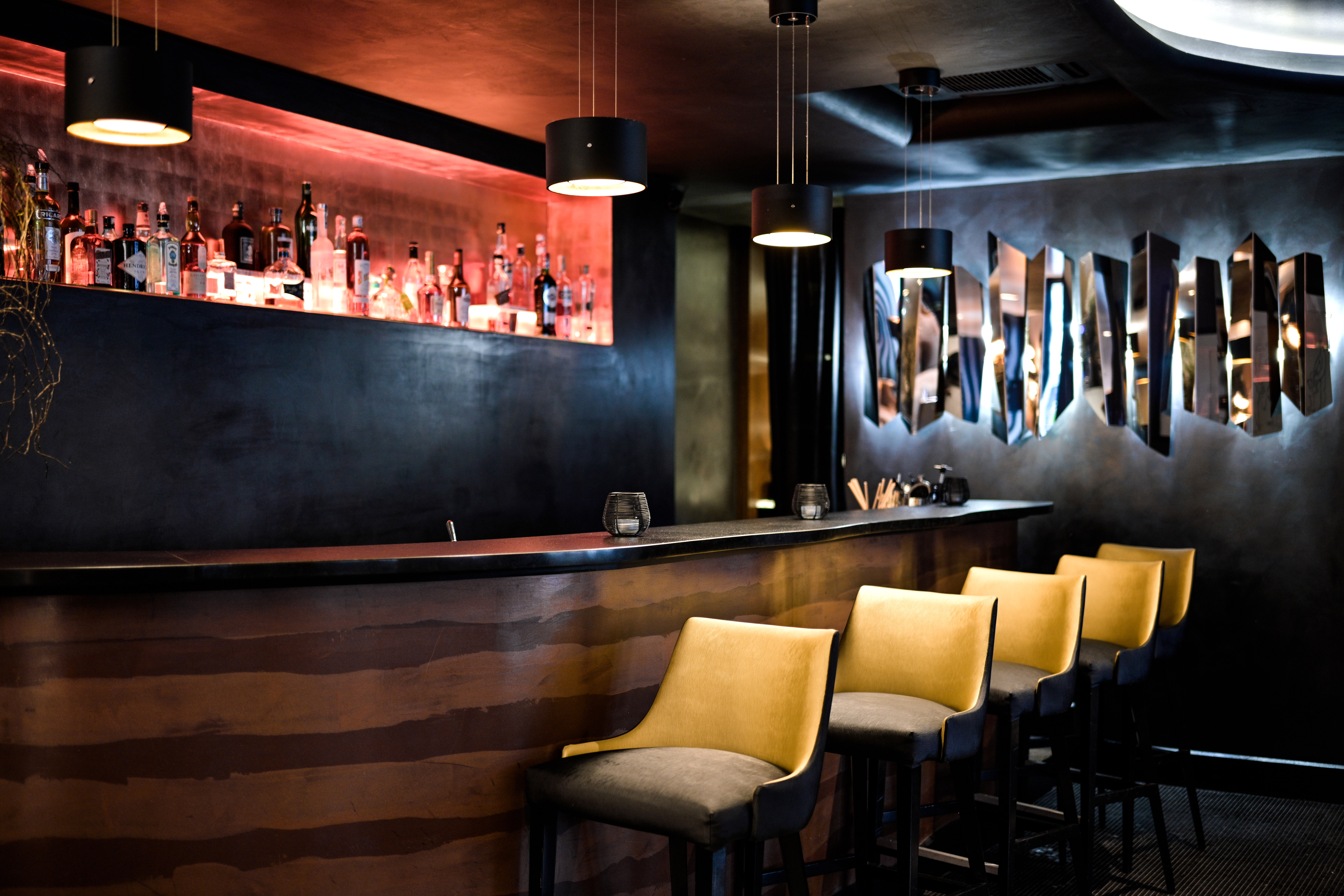 The One Alma Paris 7