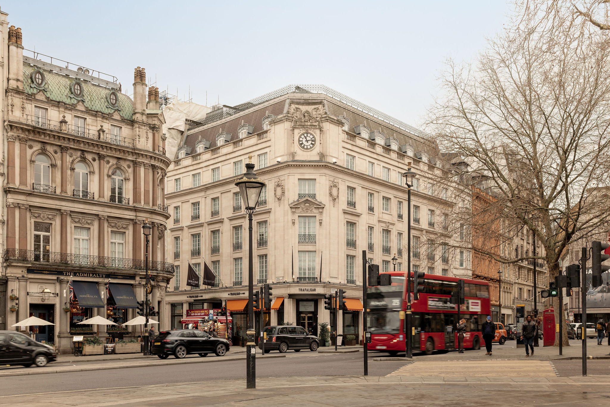 The Trafalgar St. James London, Curio Collection by Hilton 5