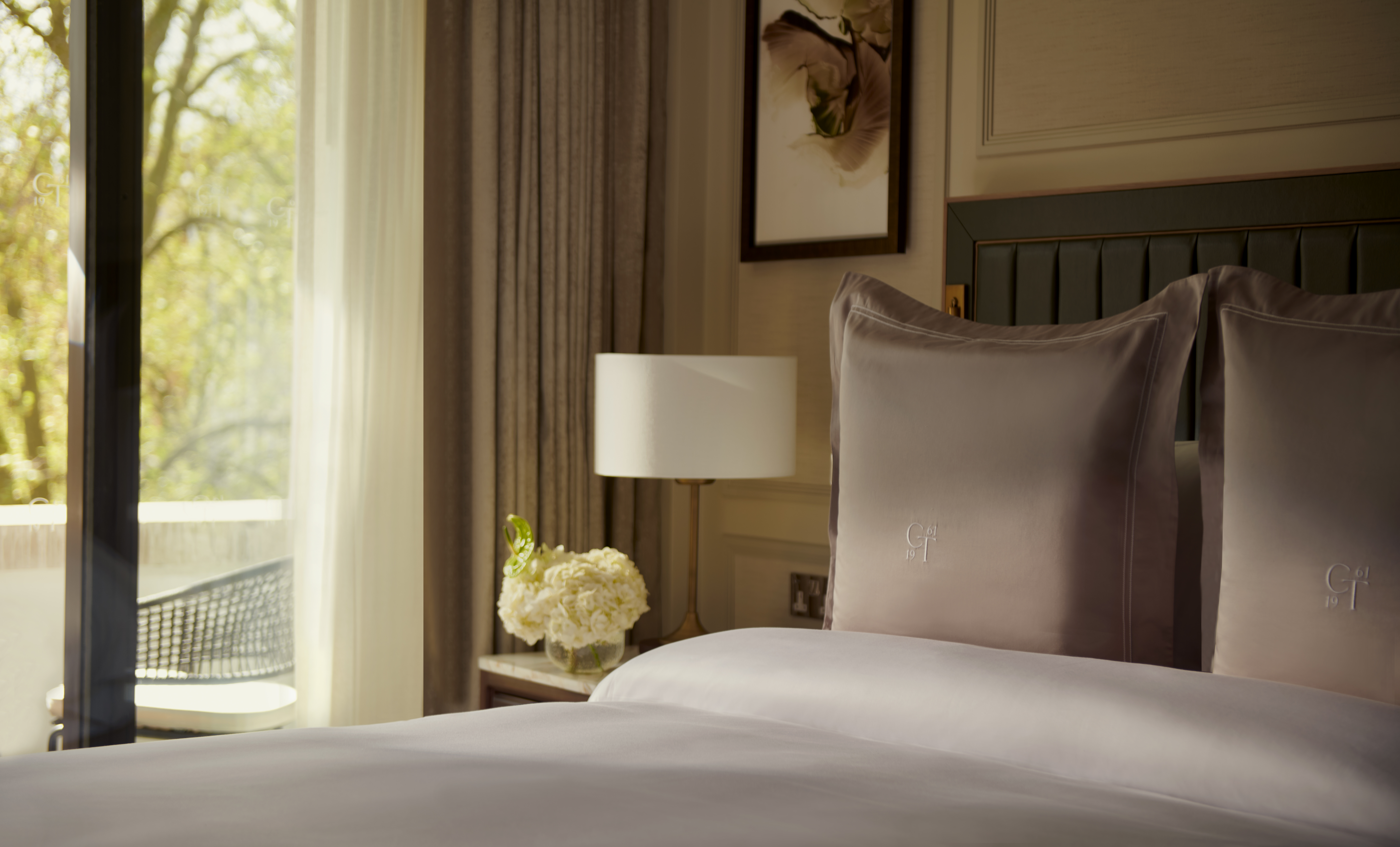 Jumeirah Carlton Tower 8
