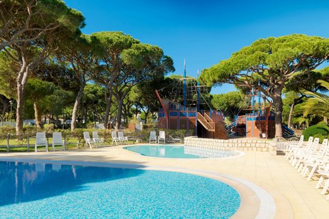 Pine Cliffs Residence, a Luxury Collection Resort, Algarve 3