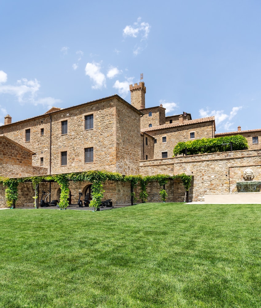Castello Banfi - Il Borgo 4