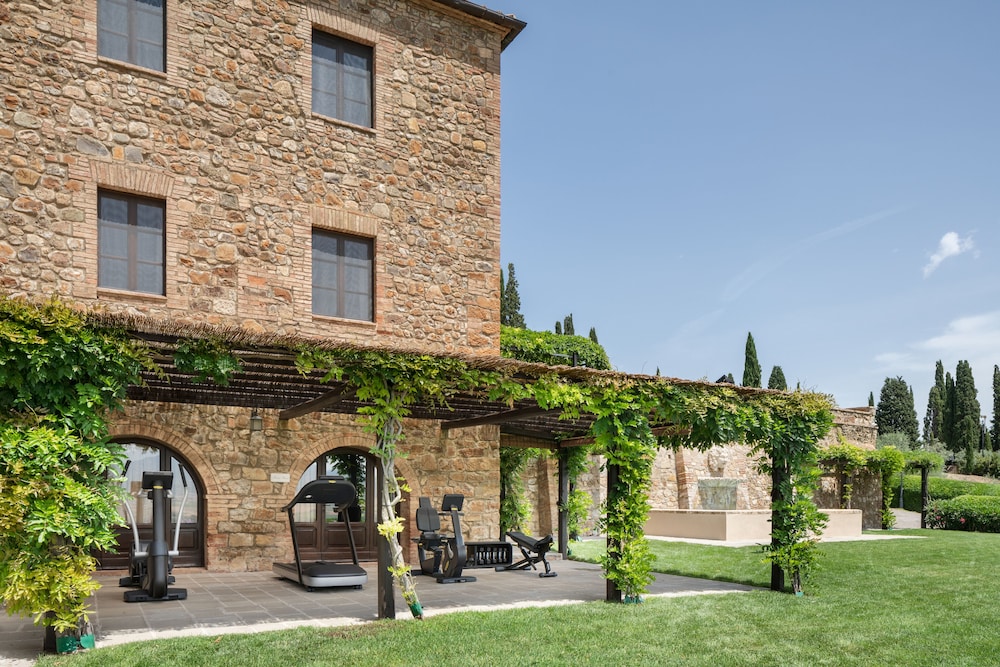Castello Banfi - Il Borgo 7