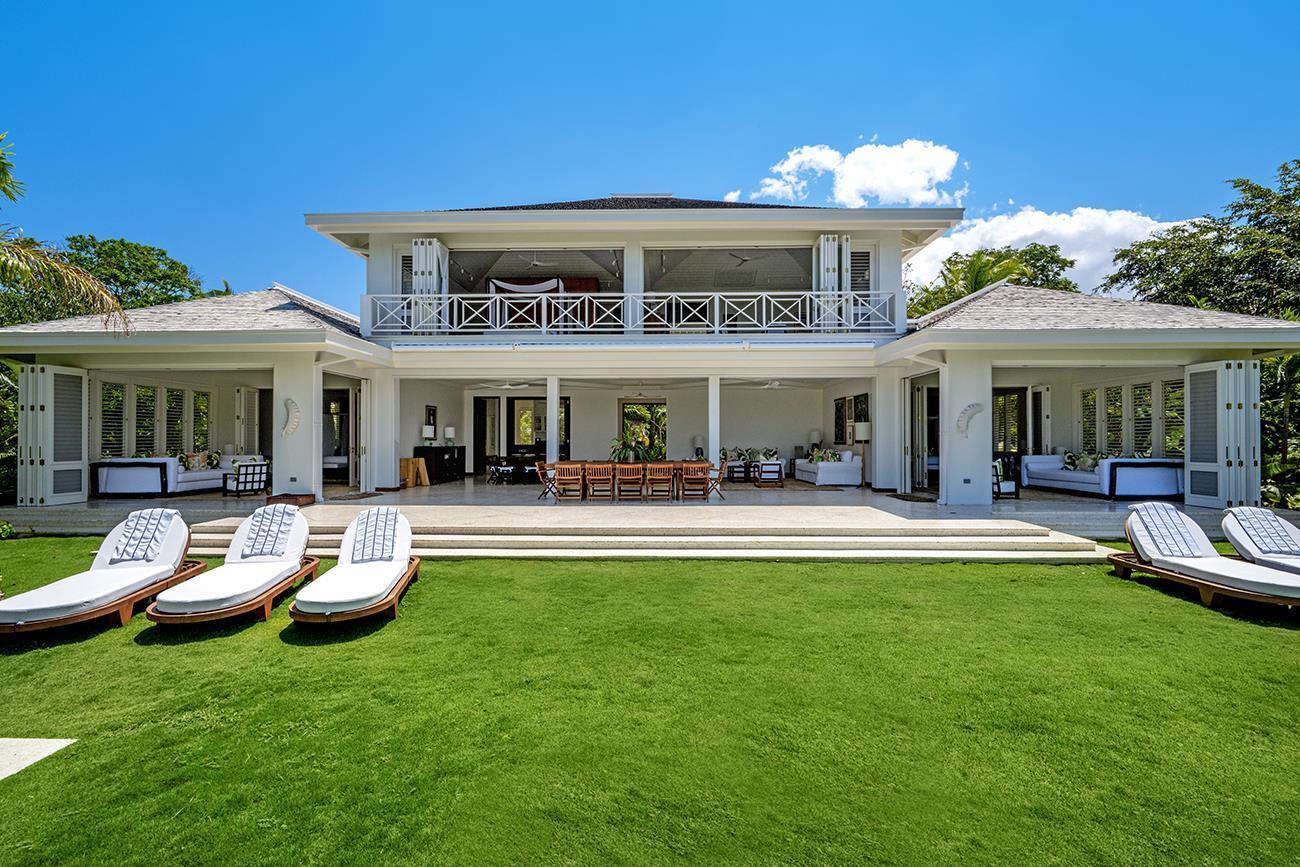 Round Hill Hotel and Villas 4
