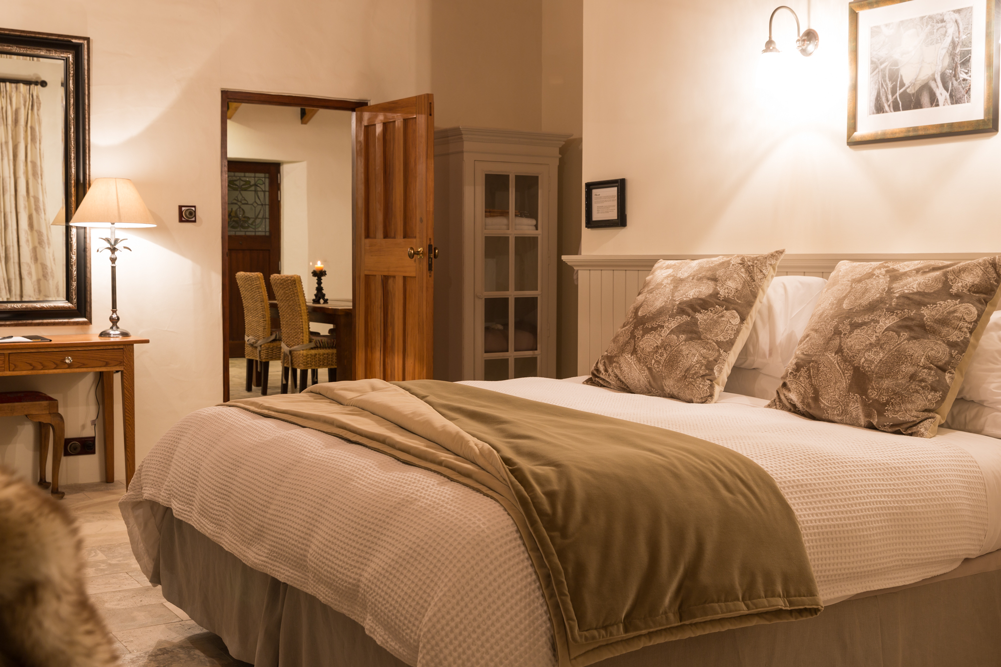 Mt Cook Lakeside Retreat, High Country Estate | Luxury Villas | Observatory | Weddings | Restaurant 6