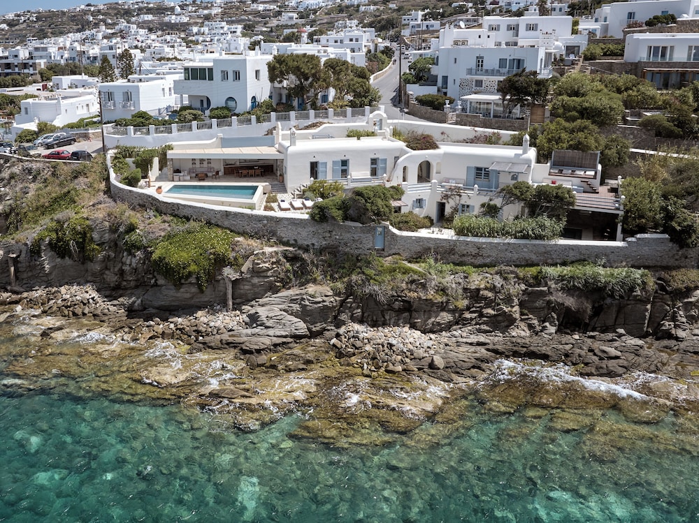 Belvedere Waterfront Villa & Suites - The Leading Hotels of the World