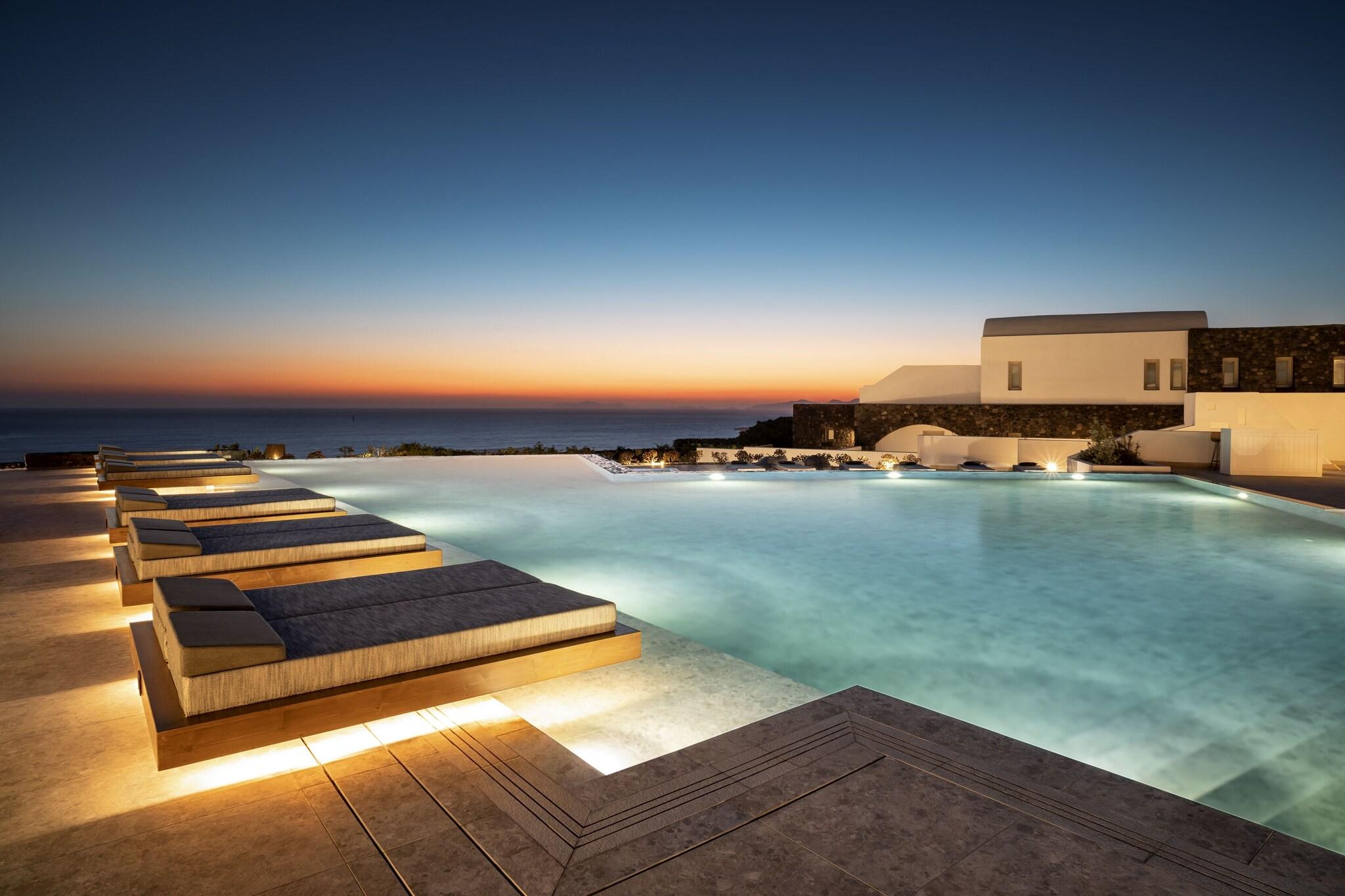 Santo Pure Oia Suites & Villas 3
