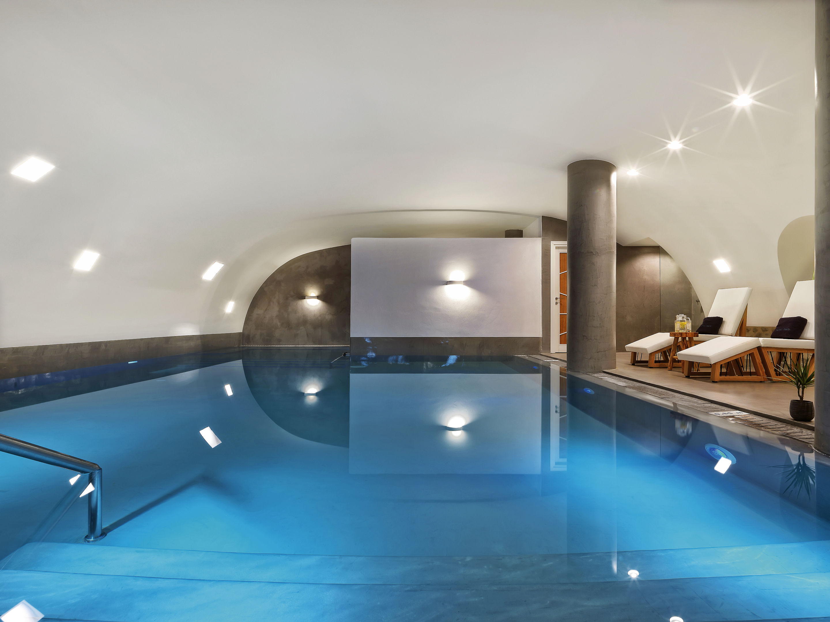 Santo Pure Oia Suites & Villas 6