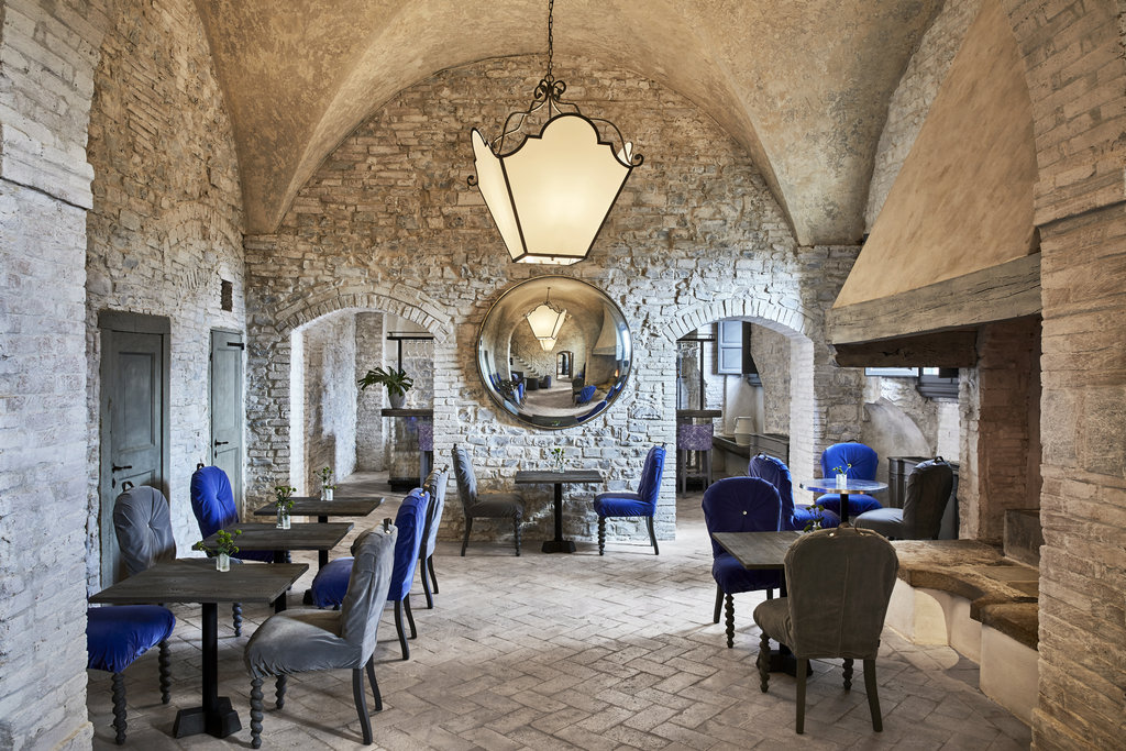 COMO Castello Del Nero 6
