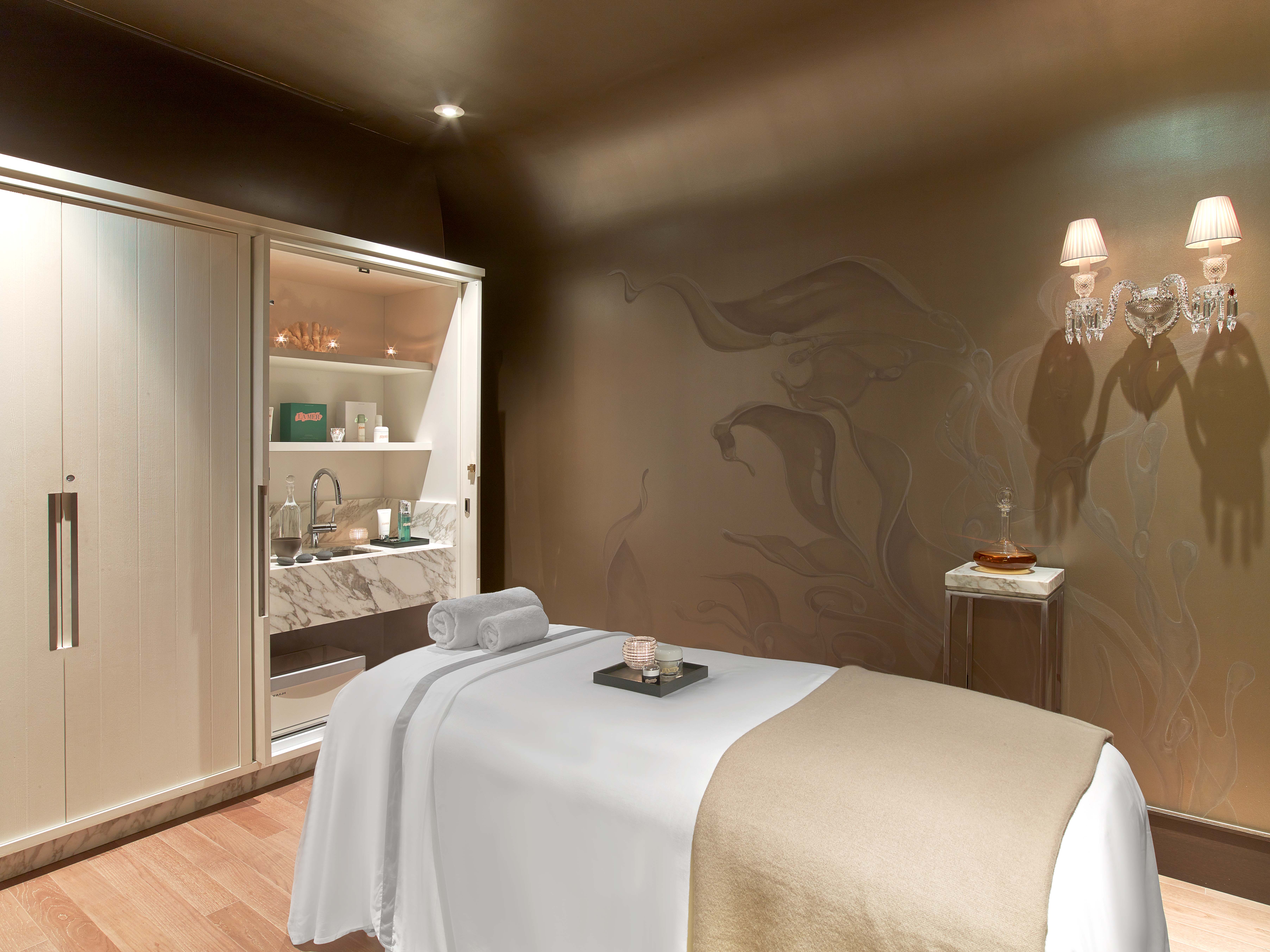 Baccarat Hotel New York 9