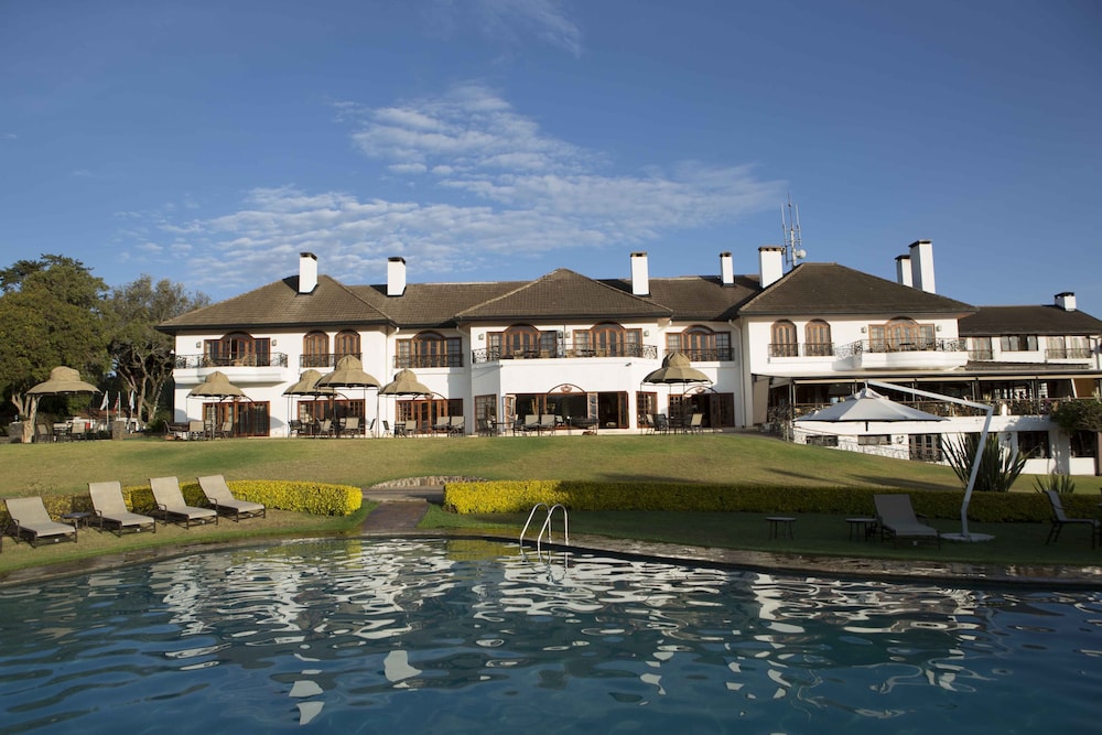 Fairmont Mount Kenya Safari Club