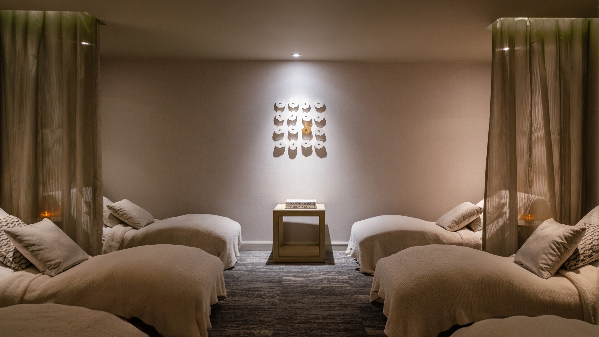 Beverly Wilshire, A Four Seasons Hotel 8