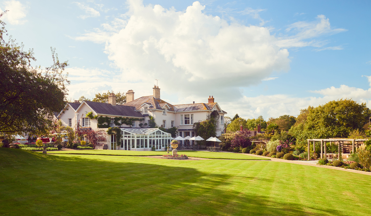 Summer Lodge Country House Hotel & Restaurant 3