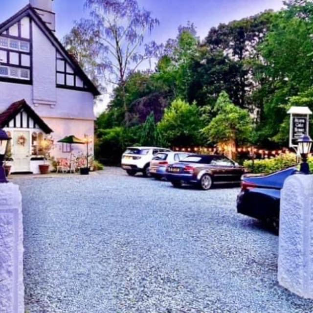 Storrs Gate House, free resident parking.(sorry no dogs allowed ) 2