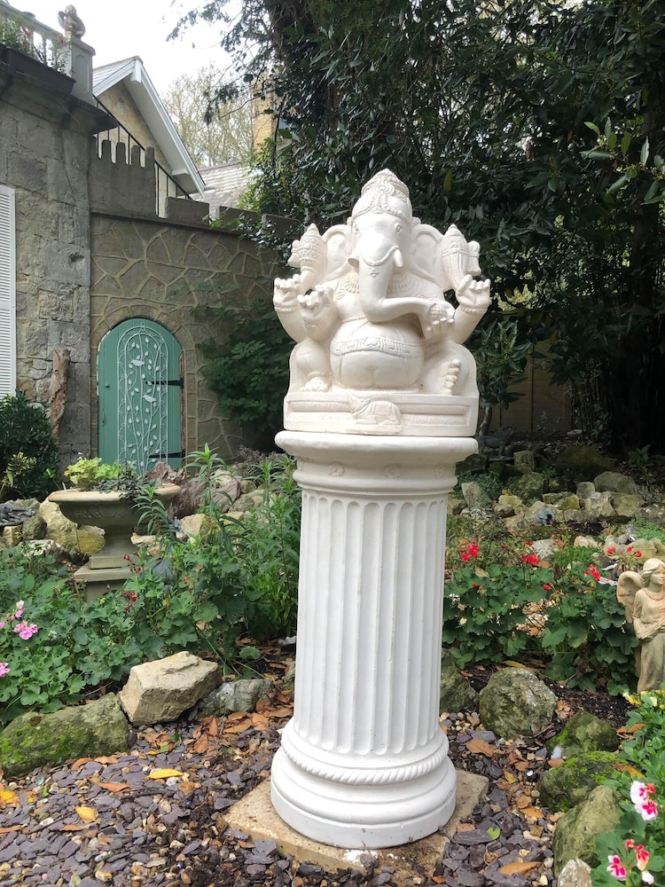Enchanted Manor 5