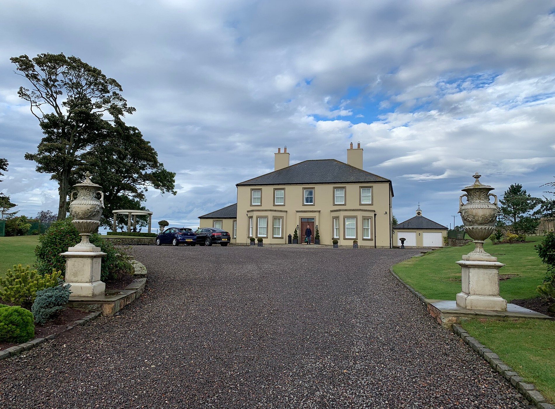West Longridge Manor and Garden House