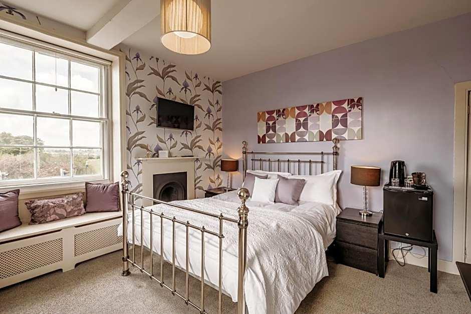 The Old Orleton Inn 7